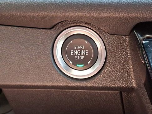 Used 2024 Chevrolet Traverse Z71 AWD/4WD image 30