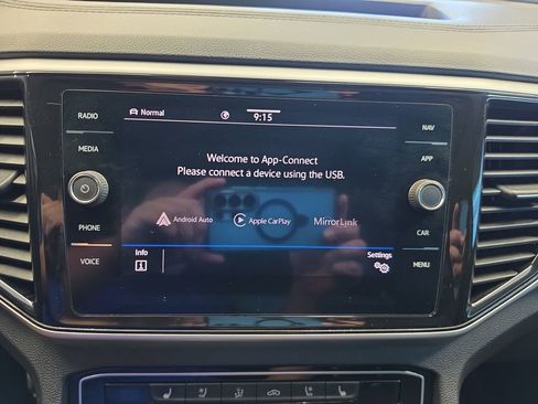 Used 2022 Volkswagen Atlas SEL Premium AWD/4WD image 23