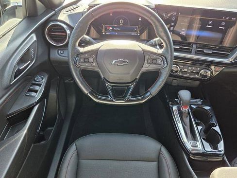 Used 2025 Chevrolet Trax RS w/ Driver Confidence Package FWD image 14
