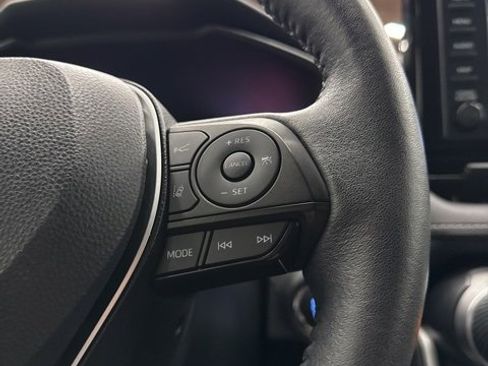 Used 2022 Toyota RAV4 XLE image 16