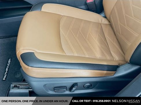 Certified 2025 Nissan Pathfinder Platinum w/ Cargo Package FWD image 20