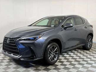 Used 2025 Lexus NX 250 FWD w/ Towing Package (2000 Lbs) video 2