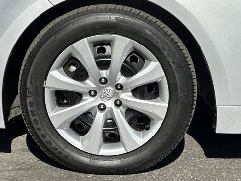 Used 2025 Toyota Corolla LE image 24