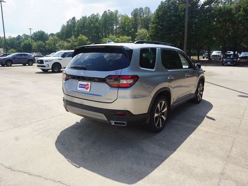 Used 2023 Honda Pilot Touring image 27