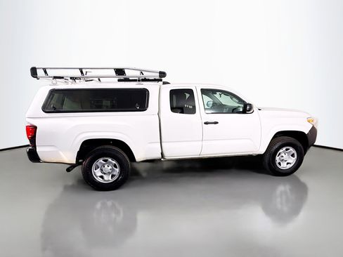 Used 2021 Toyota Tacoma SR image 11