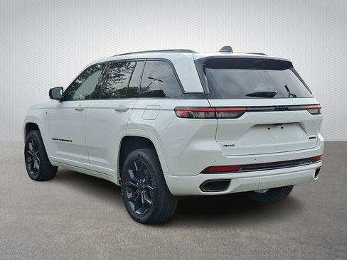 Used 2023 Jeep Grand Cherokee 30th Anniversary image 4