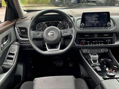 Certified 2023 Nissan Rogue SV image 8