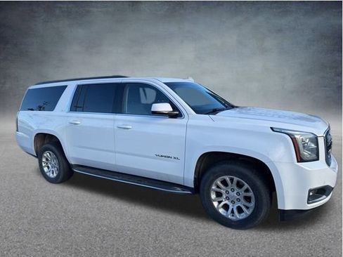 Used 2018 GMC Yukon XL SLT image 1