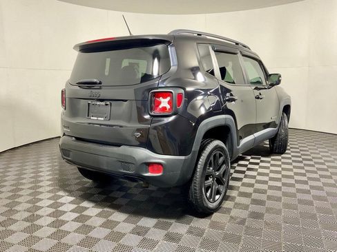 Used 2016 Jeep Renegade Latitude image 14