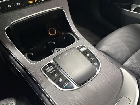 Used 2021 Mercedes-Benz GLC 300 4MATIC image 25