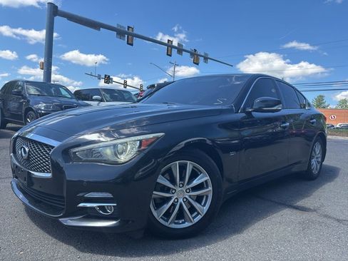 Used 2017 INFINITI Q50 3.0t Premium w/ Driver Assistance Package AWD/4WD image 2