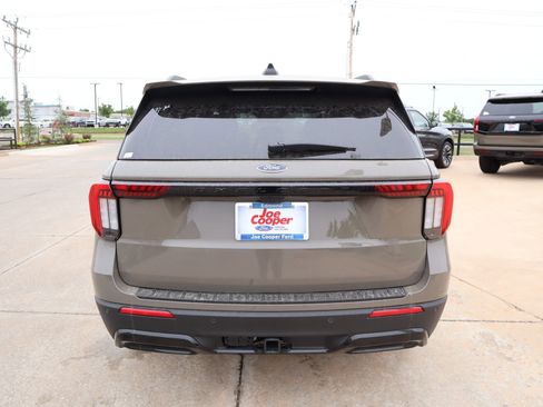 New 2026 Ford Explorer ST-Line w/ Premium Package RWD image 25