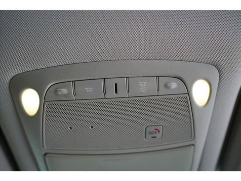 Used 2020 Nissan Pathfinder SL FWD image 25