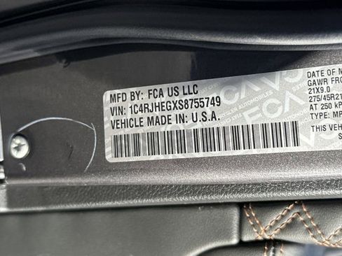 New 2025 Jeep Grand Cherokee Summit image 28