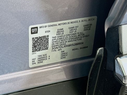 Used 2024 Chevrolet Equinox EV LT image 12