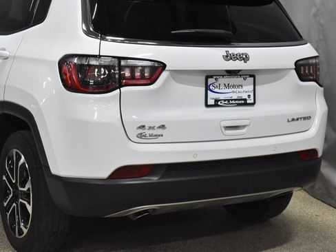 Certified 2023 Jeep Compass Limited image 9