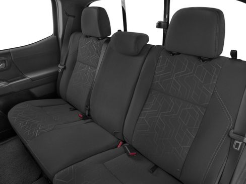 Used 2018 Toyota Tacoma TRD Off-Road image 8