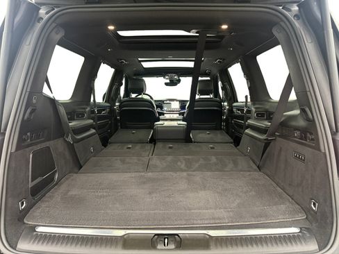 Used 2022 Jeep Grand Wagoneer Series I AWD/4WD image 26