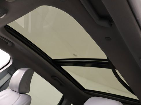 Used 2021 Lincoln Nautilus Reserve image 15