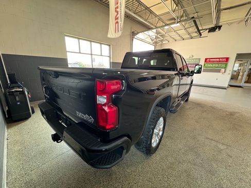Certified 2021 Chevrolet Silverado 2500 High Country w/ Z71 Off-Road Package AWD/4WD image 5
