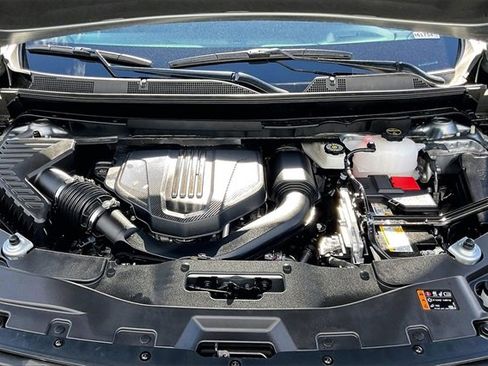 Used 2026 Chevrolet Traverse LT image 9