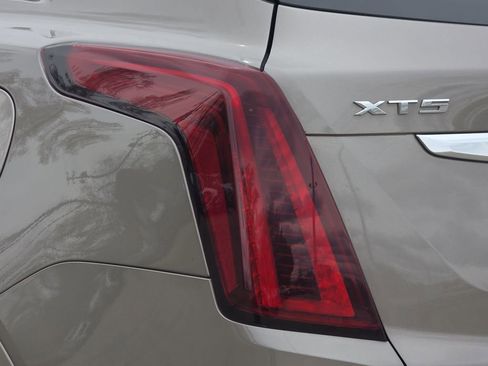 Certified 2023 Cadillac XT5 Premium Luxury AWD/4WD image 36