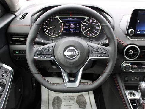 Certified 2024 Nissan Sentra SR w/ SR Premium Package image 21