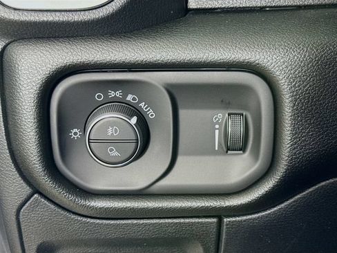 New 2026 RAM 1500 Express AWD/4WD image 10
