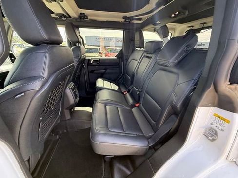 Used 2025 Ford Bronco Badlands AWD/4WD image 10