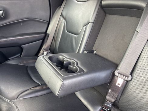 Used 2019 Jeep Compass Limited image 12