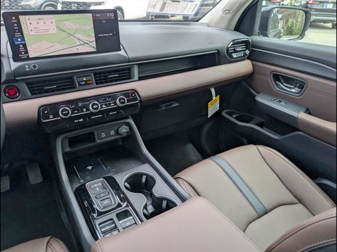 New 2026 Honda Pilot Touring image 7