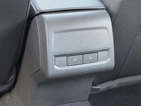 Used 2019 Volkswagen Jetta SEL w/ Cold Weather Package FWD image 14