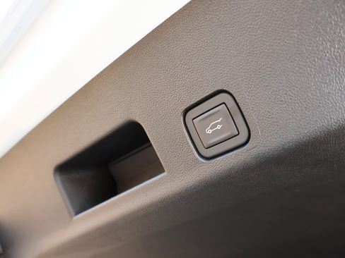 New 2026 Chevrolet Traverse High Country w/ LPO, Floor Liner Package image 27