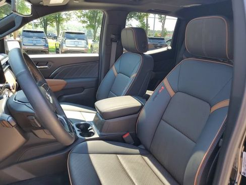 Certified 2026 GMC Canyon AT4 w/ Technology Plus Package AWD/4WD image 5