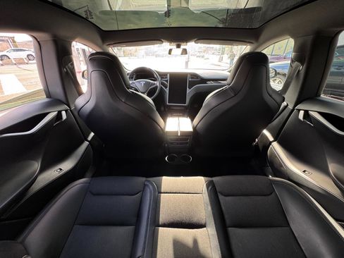 Used 2018 Tesla Model S 75D image 9