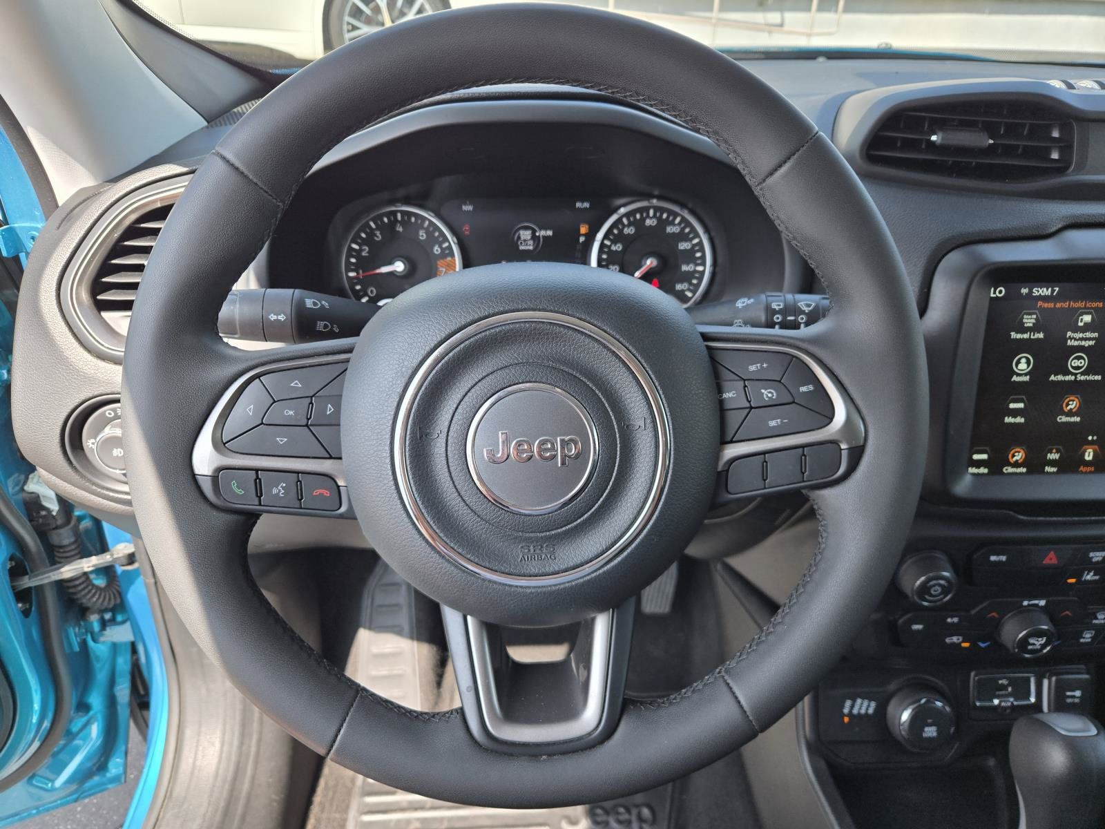 Used 2022 Jeep Renegade Latitude AWD/4WD image 18