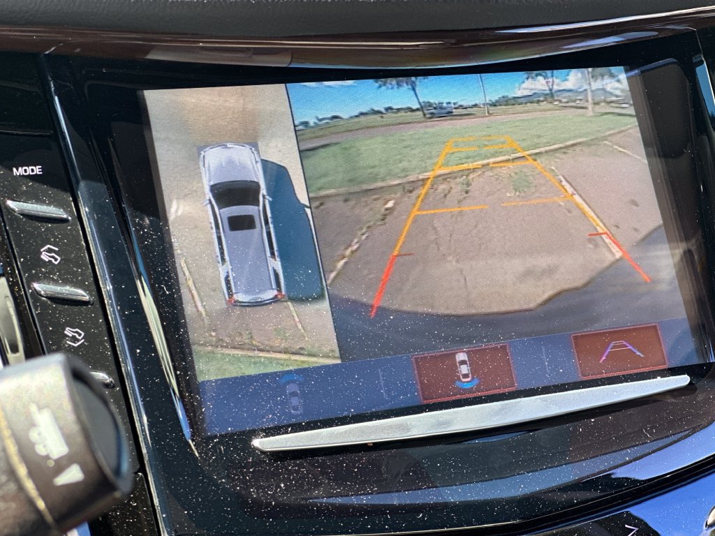 Used 2020 Cadillac Escalade ESV Luxury RWD image 17