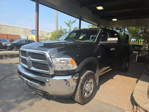 Used 2018 RAM 2500 Tradesman w/ Chrome Appearance Group AWD/4WD image 2