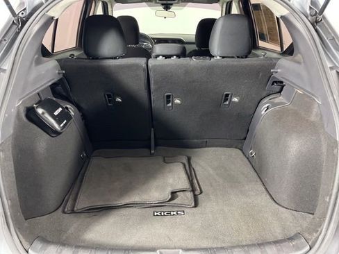 Used 2021 Nissan Kicks S image 46