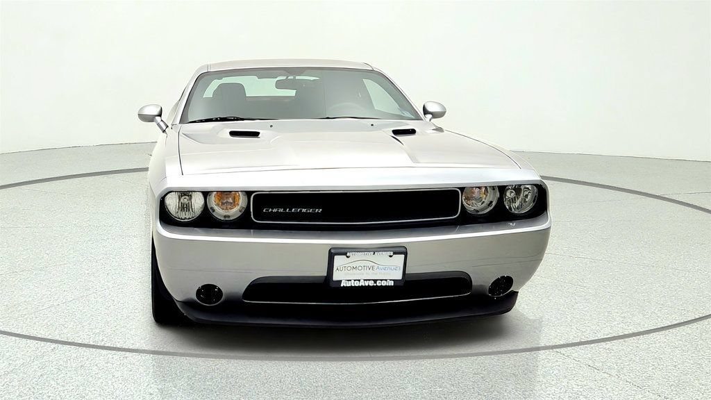Used 2013 Dodge Challenger SXT w/ Super Sport Group RWD image 2