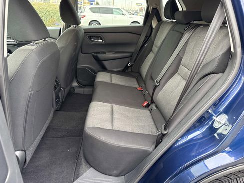 Used 2024 Nissan Rogue SV image 27