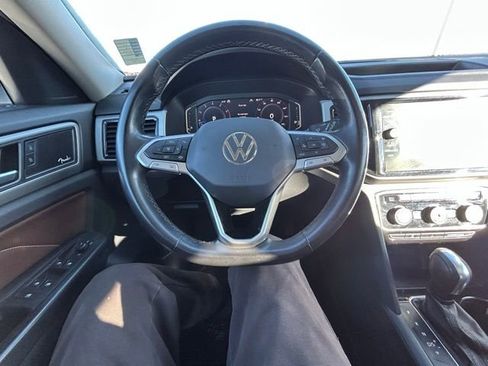 Used 2021 Volkswagen Atlas SEL Premium image 13