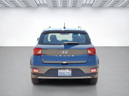 Certified 2025 Hyundai Venue SEL FWD image 13