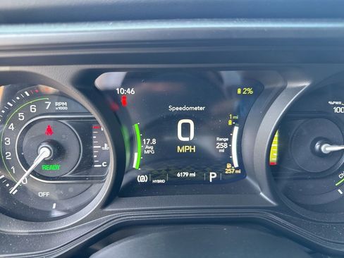 Used 2024 Jeep Wrangler Unlimited Rubicon 4xe AWD/4WD image 18