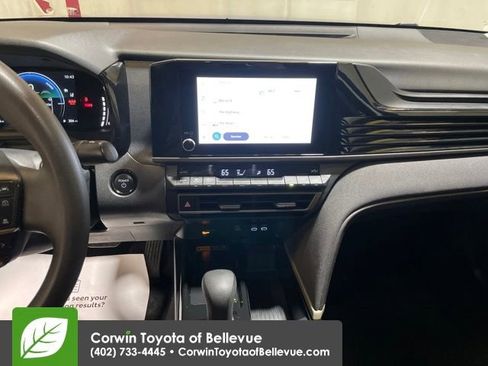 Used 2025 Toyota Camry LE image 17