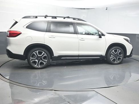 Used 2023 Subaru Ascent Limited w/ Technology Package image 8