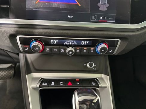 Used 2022 Audi Q3 2.0T Premium w/ Convenience Package image 23