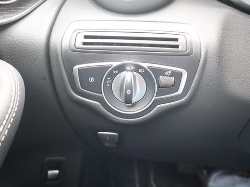 Used 2022 Mercedes-Benz GLC 300 GLC 300 image 23