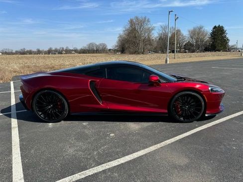Used 2020 McLaren GT image 12