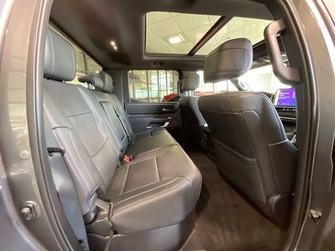 Used 2025 Toyota Tundra Platinum AWD/4WD image 20